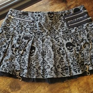 Hell Bunny houndstooth skull print pleated skirt